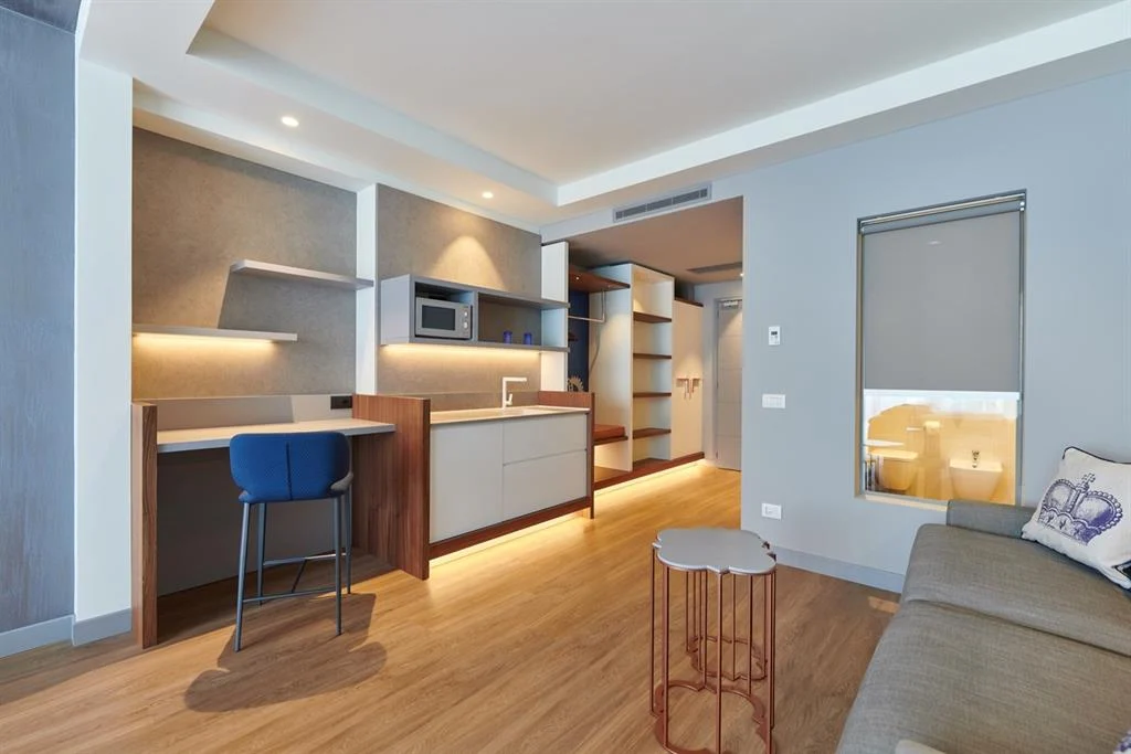 JUNIOR SUITE – LIVING SUITE