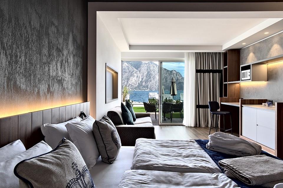 JUNIOR SUITE BEACH – LIVING SUITE